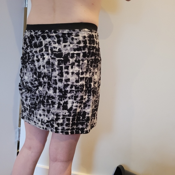 Max Azaria Small Skirt - Picture 5 of 7